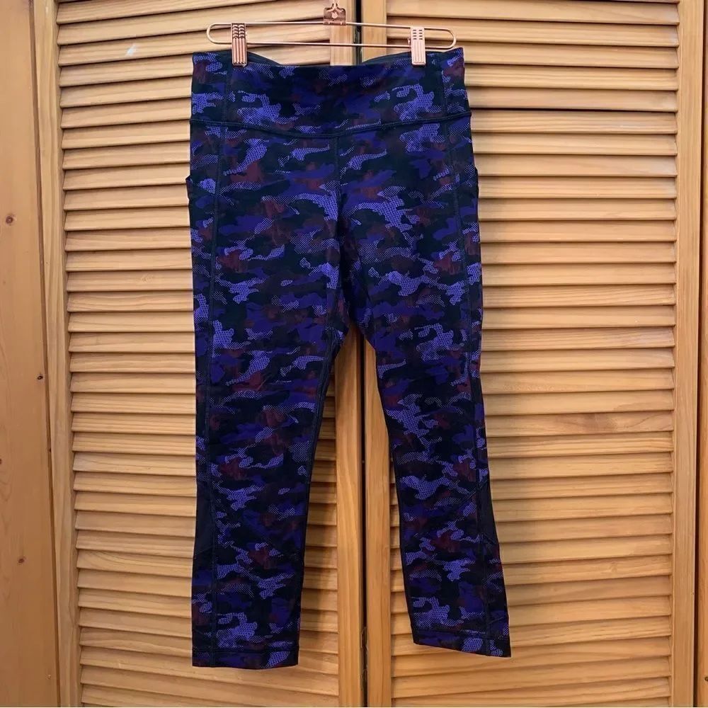 Lululemon Athletica Cropped Leggings size 6